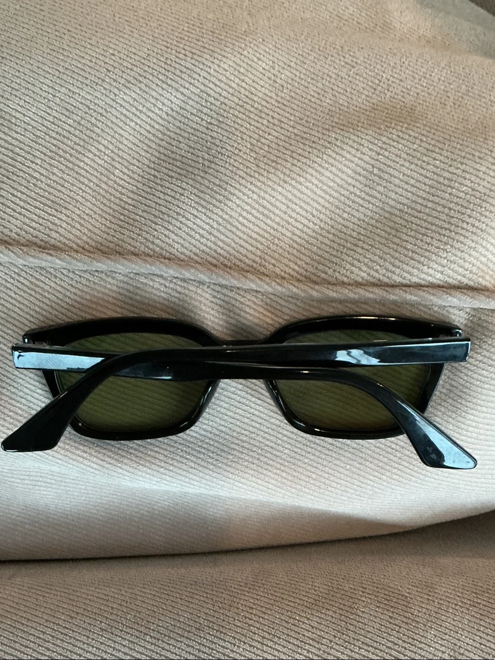 Classic Black Rectangle Sunglasses with Green Lenses by blue elephant